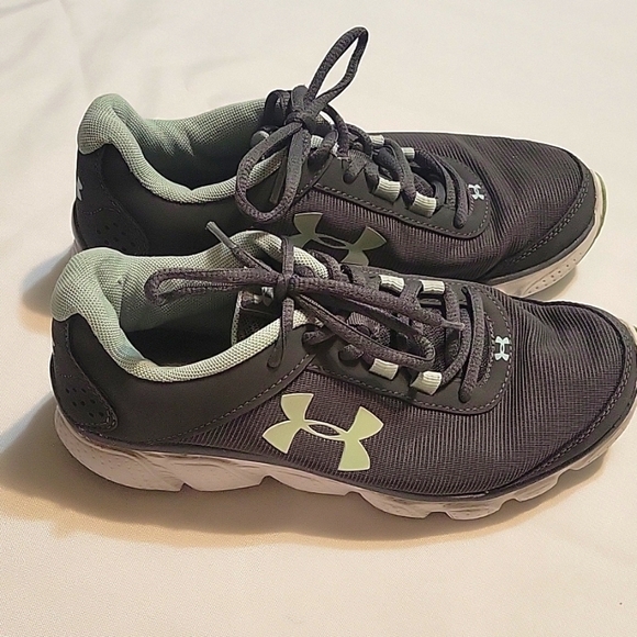 Under Armour Grey & teal sneakers Women's Size 6 - Picture 1 of 10